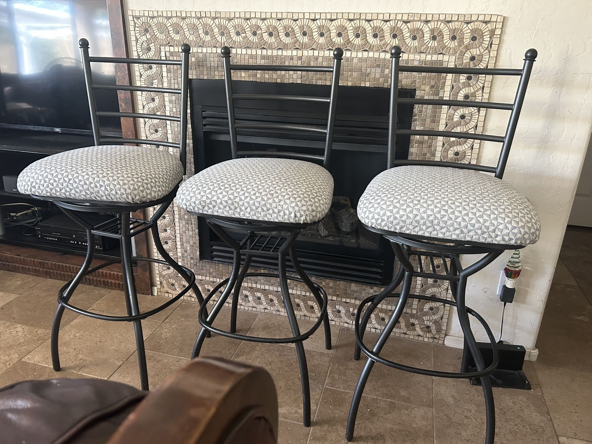 Set Of 3 Ashley Antigo Stools