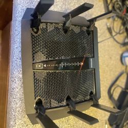 Netgear Nighthawk X6s Tri-band WiFi Router