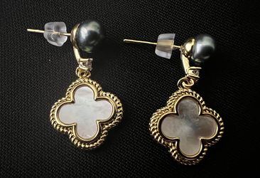 Natural pearls Gold Plated Earrings