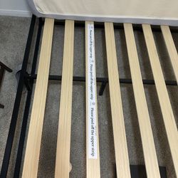 Queen size Frame / Zinus Joseph 10 Inch Metal Platforma Bed Frame