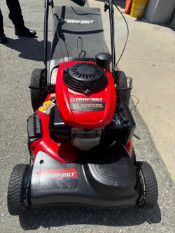 TROY-BILT GAS 21-IN SELF PROPELLED LANW MOWER