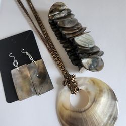 Mother Of Pearl Necklace Set