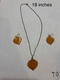 Women’s Jewelry Set: Necklace & Earrings
