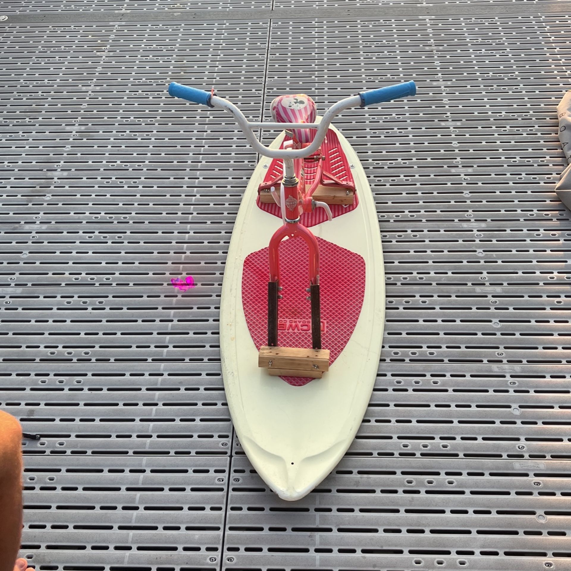 Minnie Mouse Surf Bike