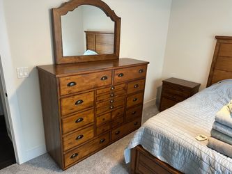 Bedroom set. 4 pieces.