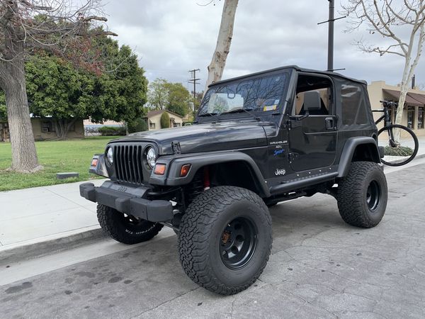 1998 JEEP WRANGLER 4.0 5 SPEED LIFTED 33'S for Sale in Downey, CA - OfferUp