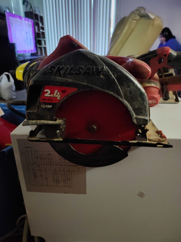 Skill Saw