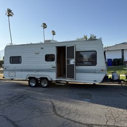 1995 cmpan travel trailer