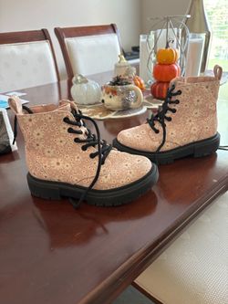 Art Class floral combat boots size 13