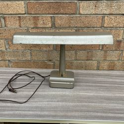 Vintage Mid Century Table/Desk Lamp