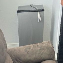small refrigerator 
