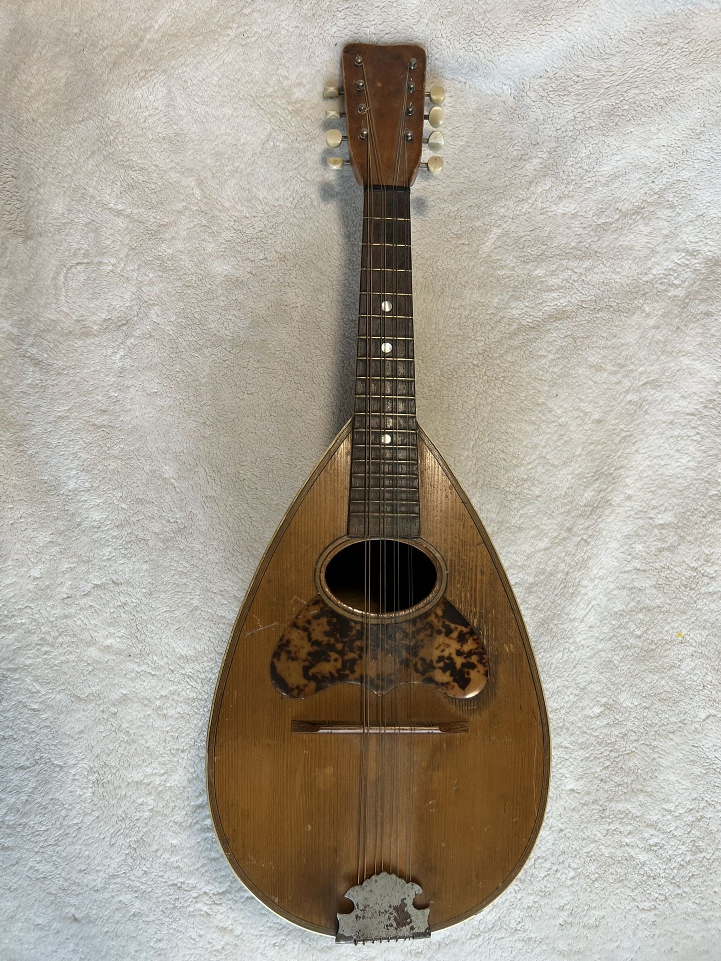 Vintage Antique 8 String Mandolin...