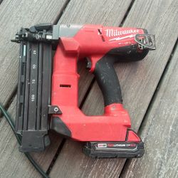 Milwaukee Finish Nail Gun 