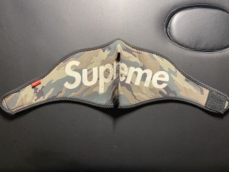 100% Authentic Supreme Half Mask.