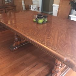 Dinner Room Table And Cabinet 