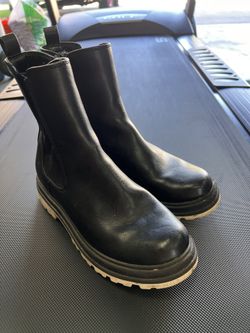 Girls Boots Used But In Good Condition