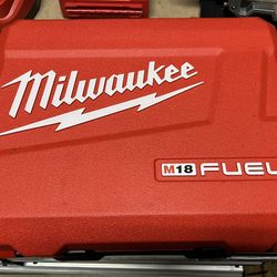 Milwaukeekee- Free Case(empty)