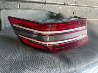 Genesis 2025 g80  tail light