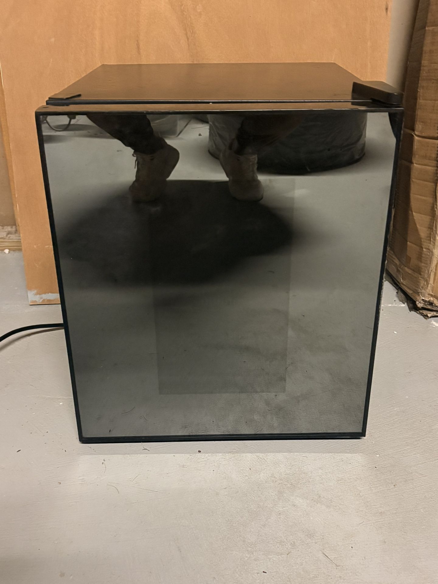 Avanti Mini Fridge