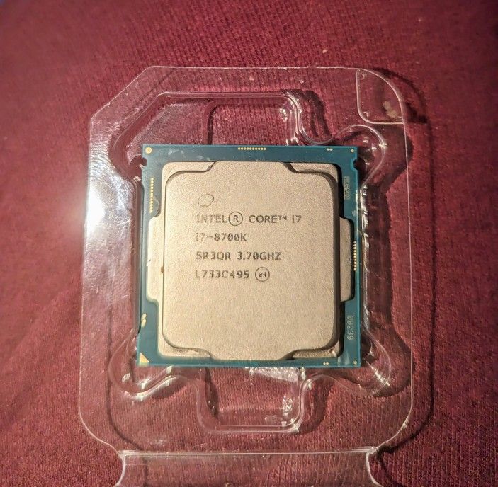 Intel Core i7 8700k CPU Only LGA-1151 SOCKET for Gaming PC - Delivery Available.