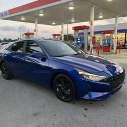 2023 Hyundai Elantra SEL 