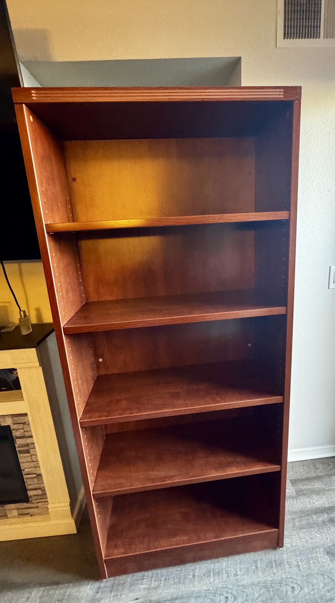 BOOKSHELF W/ ADJUSTABLE SHELVES