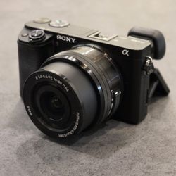 Sony A6300 + Kit Lens 