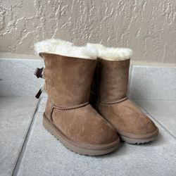 BRAND NEW UGG Bailey Bow ll Boots