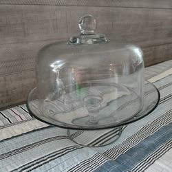 Glass Cake Stand With Cover.