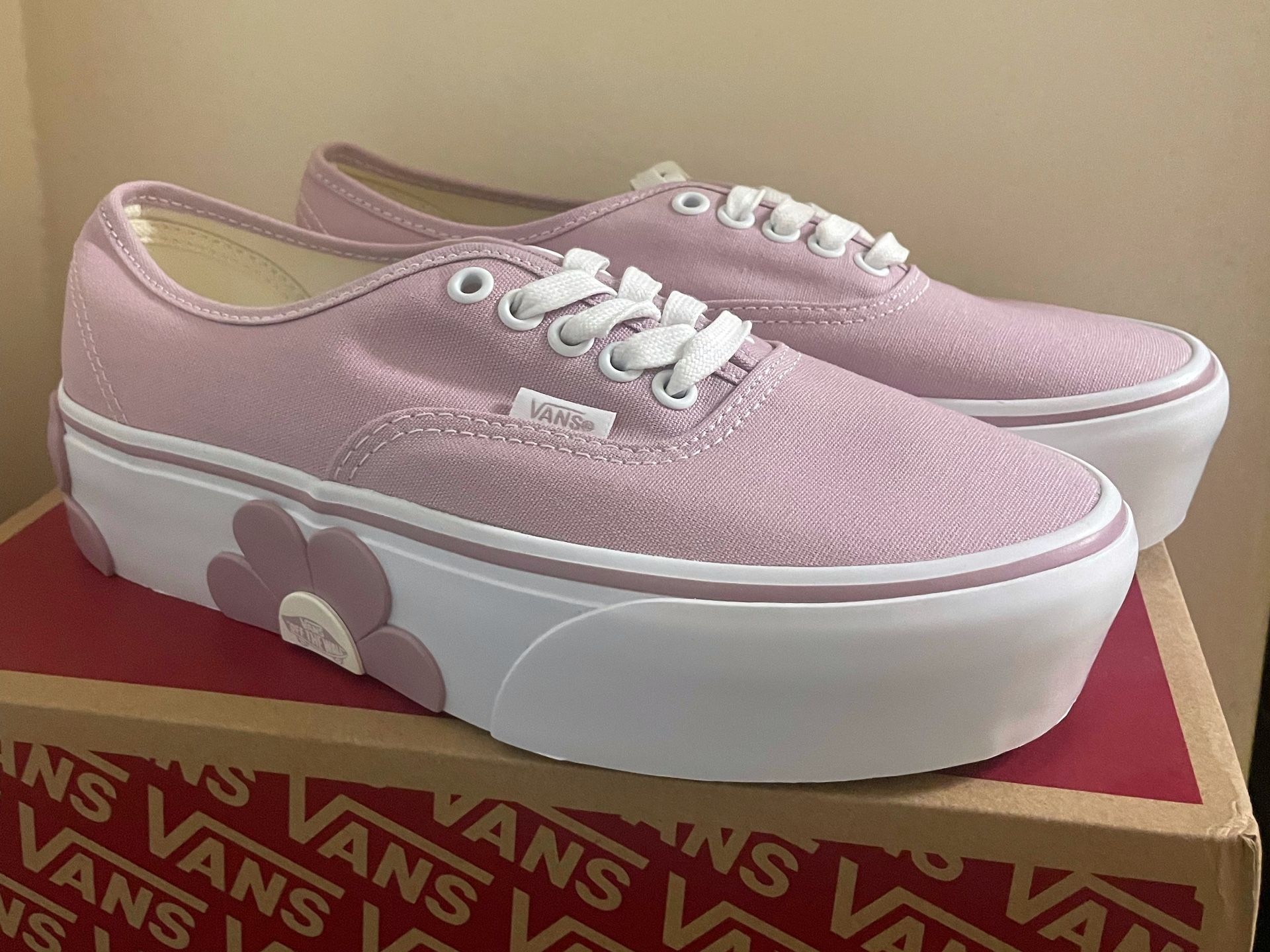 Authentic Stackform OSF Women’s Shoes (Keepsake Lilac)