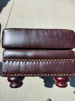 Large brown ottoman (not storage)