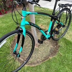 ✨ Premium Hybrid Urban Electra Verse – 700x35c Tires – Lightweight & Fast Bicicleta Híbrida Urbana Electra Verse – Llantas 700x35c – Ligera y Rápida