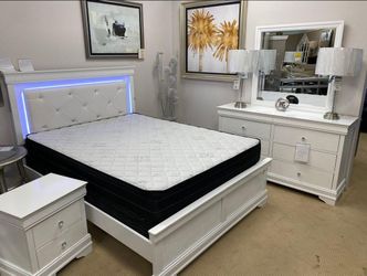 Bedroom set. Juego de cuarto. Ask for price. $100 downpayment