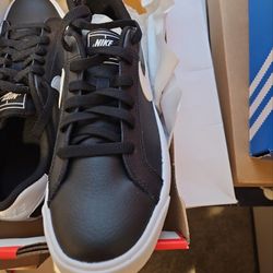 Women's Nike's Black/White Leather Shoes