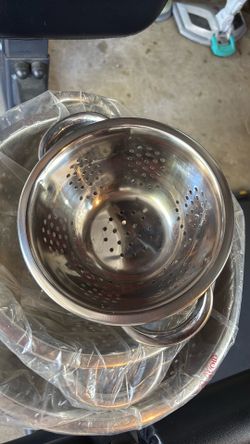 Set of three colanders