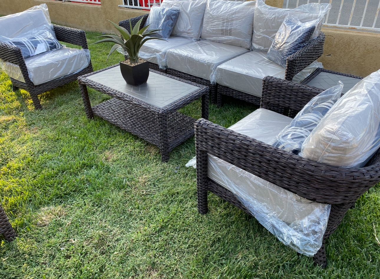 Outdoor Patio Furniture Set
