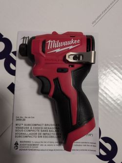 Milwaukee M12 subcompact impact driver