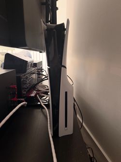 PS5 Slim Disc Edition 1TB W/ 2 Controllers 2 Games