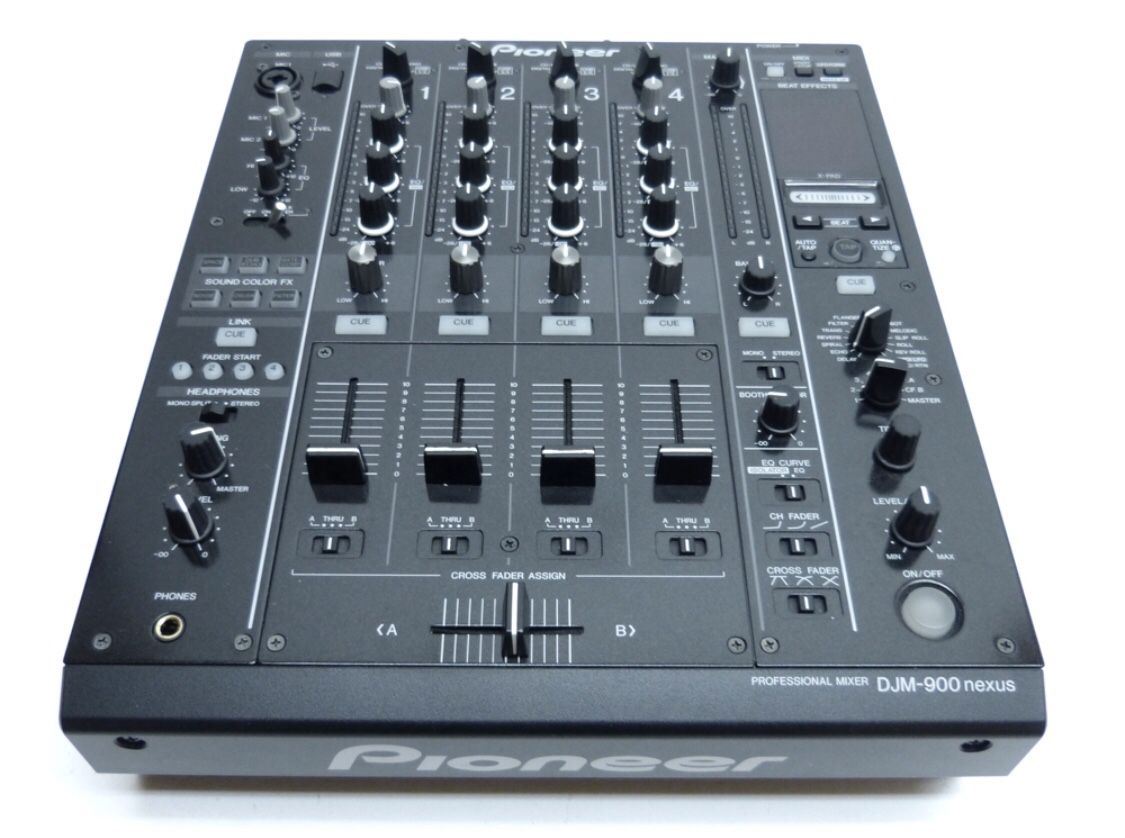 DJ Equipment, Pioneer DJM 900 DJ MIXER