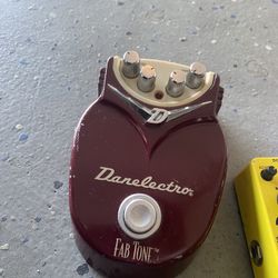DanElectro Distortion/Fuzz Guitar Pedal $30