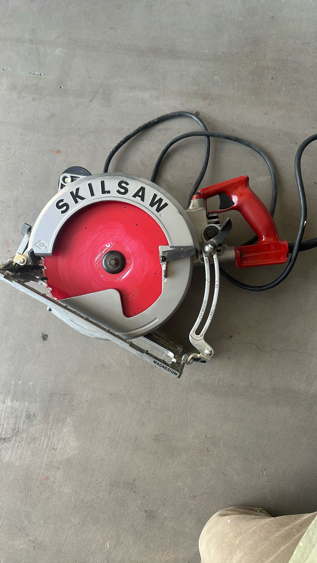 Big Foot Skill Saw 10-1/2 Inches Blade Included