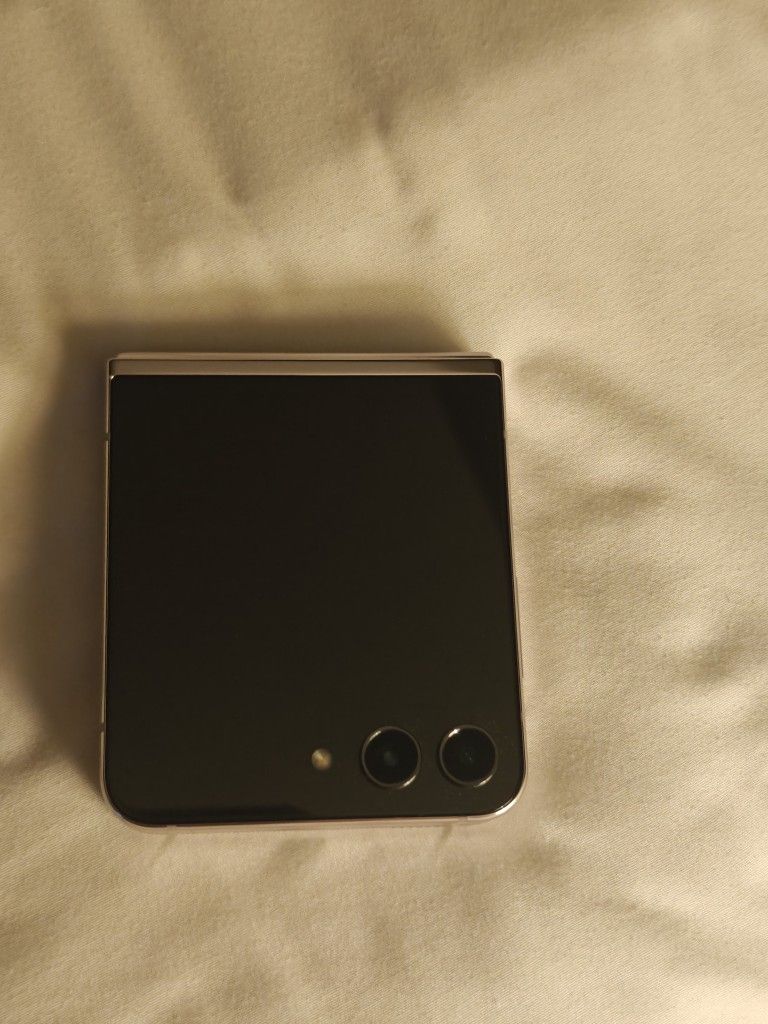 Unlocked Samsung Galaxy Z Flip 5 512gb