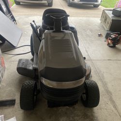 Riding Lawnmower 
