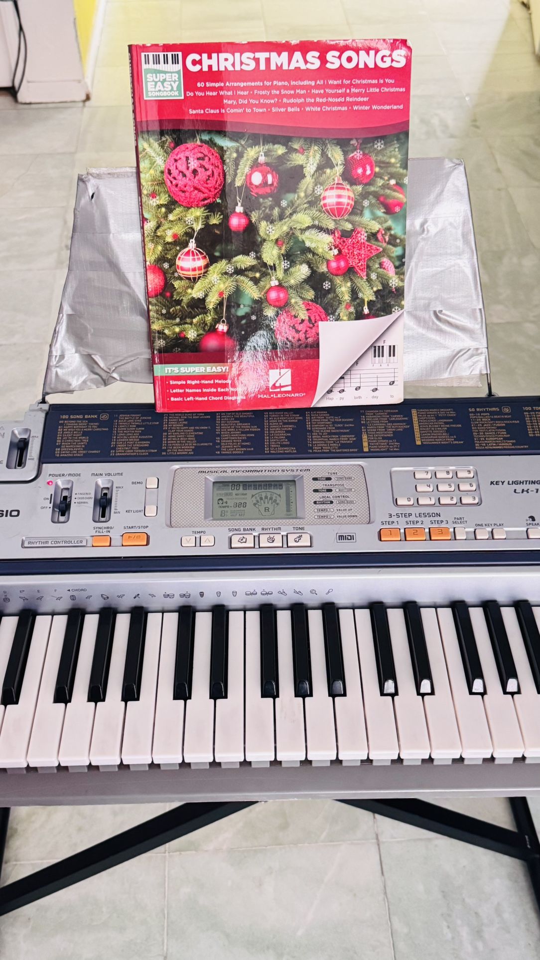 Casio LK-110 Keyboard 61 Keys