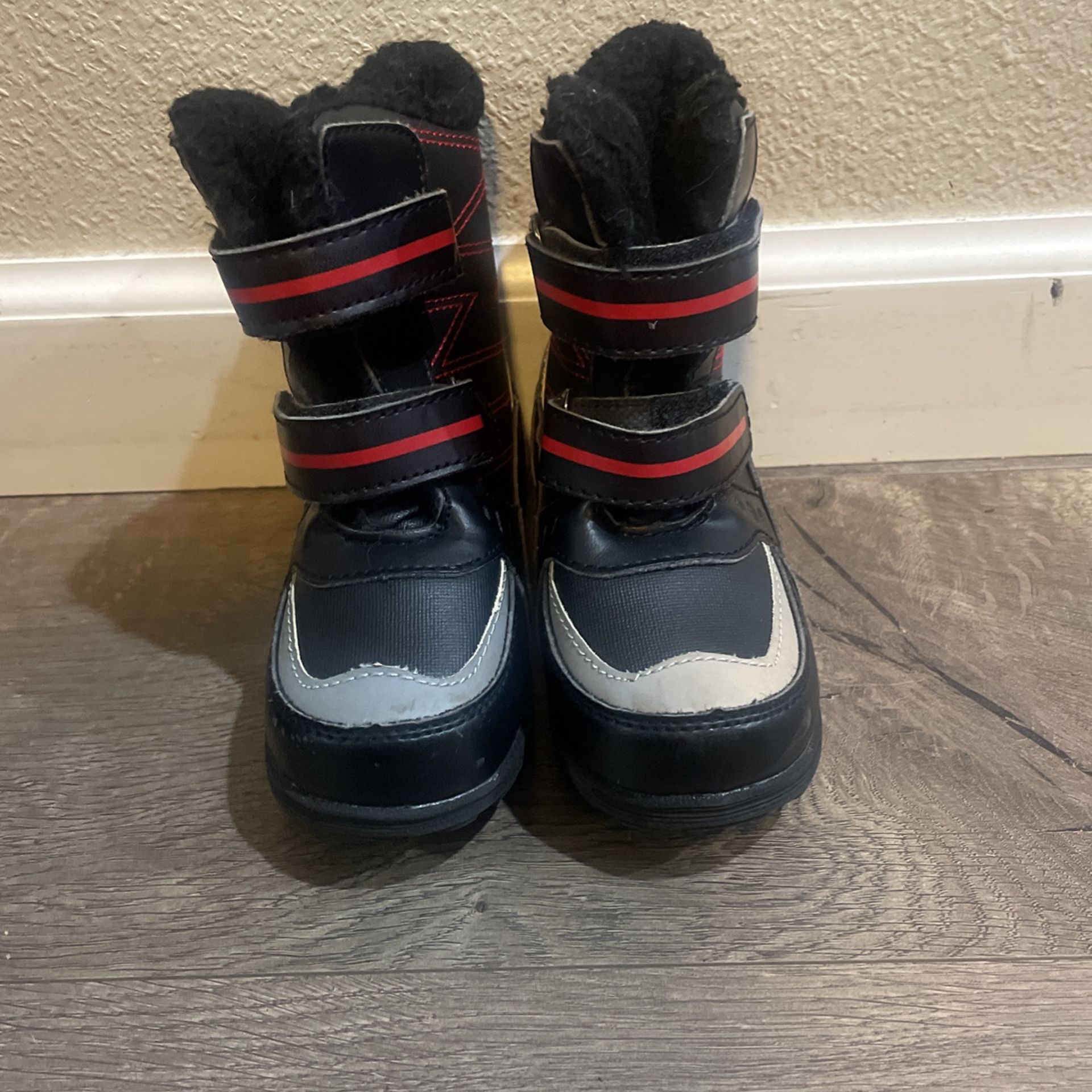 Snow Boots Size 8T