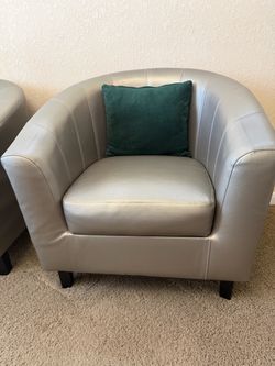 Leather accent chair