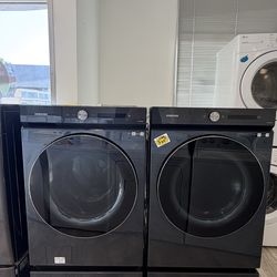 Samsung washer & gas dryer set