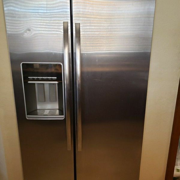 Whirlpool Gold Side By Side Refrigerator for Sale in Fort Lauderdale