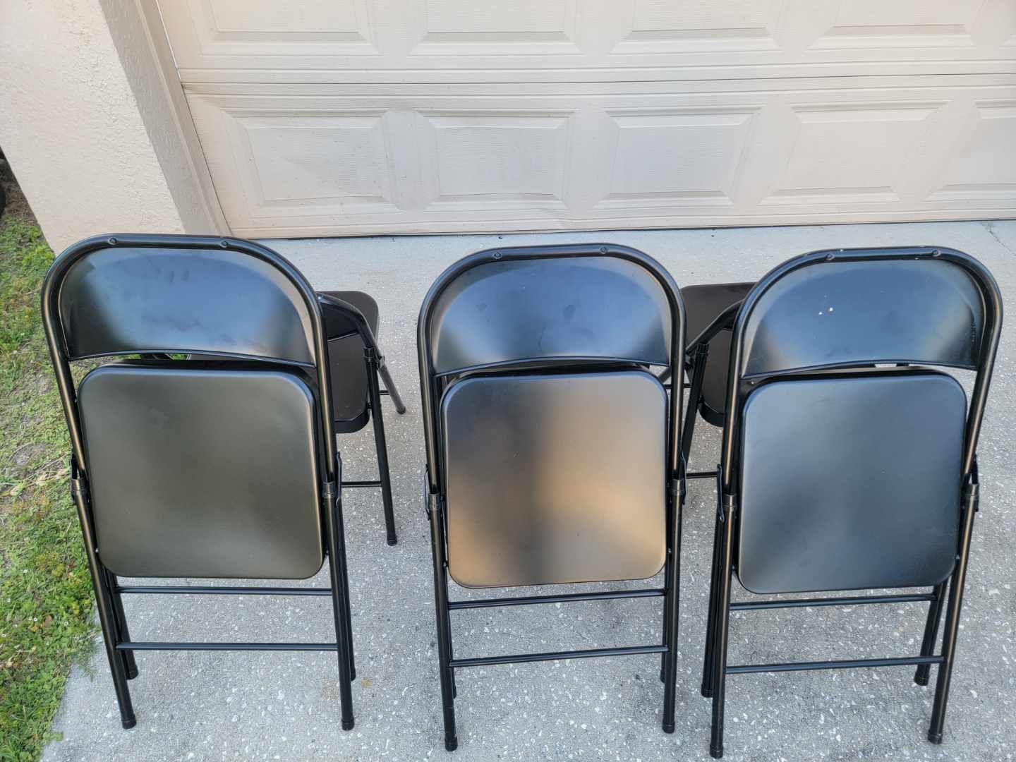 6 Metal Folding Chairs 