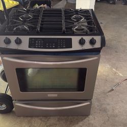 Frigidaire Gas Stove 